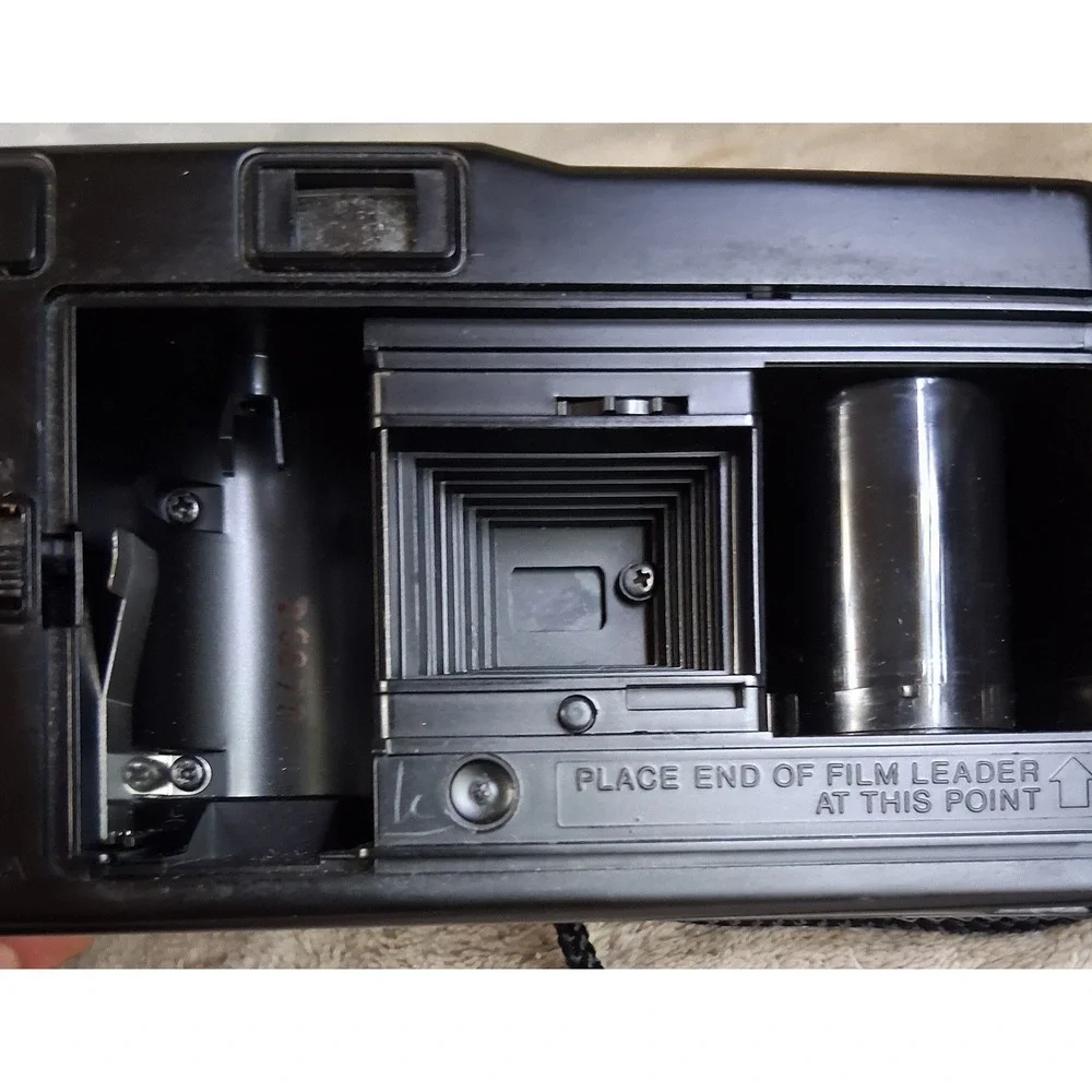 Vtg Sears Focus-Free Motorized 35mm Film Camera Kit w/ 3 Rolls Expired Fuji Film